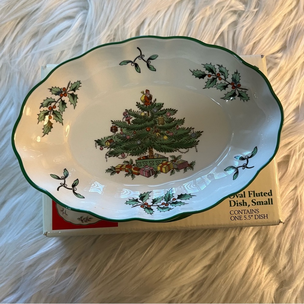 Spode Christmas Tree Oval Fluted Dish
